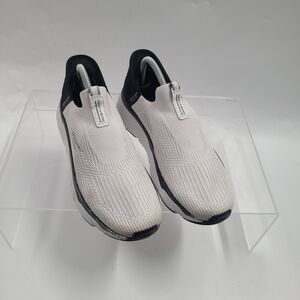 Skechers Womens 9.5 MAX CUSHIONING ELITE 2.0 ETERNAL Slip ln Athletic Shoe White